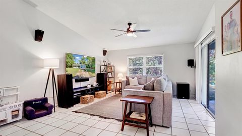 A home in Loxahatchee