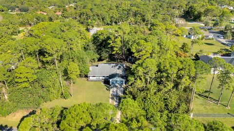 A home in Loxahatchee