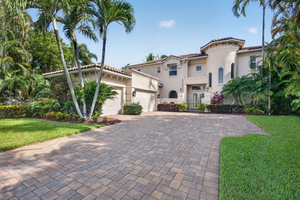 Photo of 5133 Isabella Drive, Palm Beach Gardens, FL 33418 (MLS # B26044535)