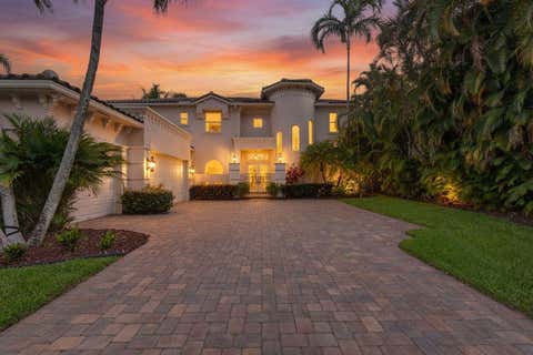 Photo of 5133 Isabella Drive, Palm Beach Gardens, FL 33418 (MLS # B26044535)