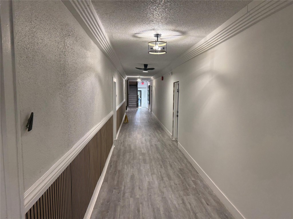 HOLLYWOOD - Residential Lease