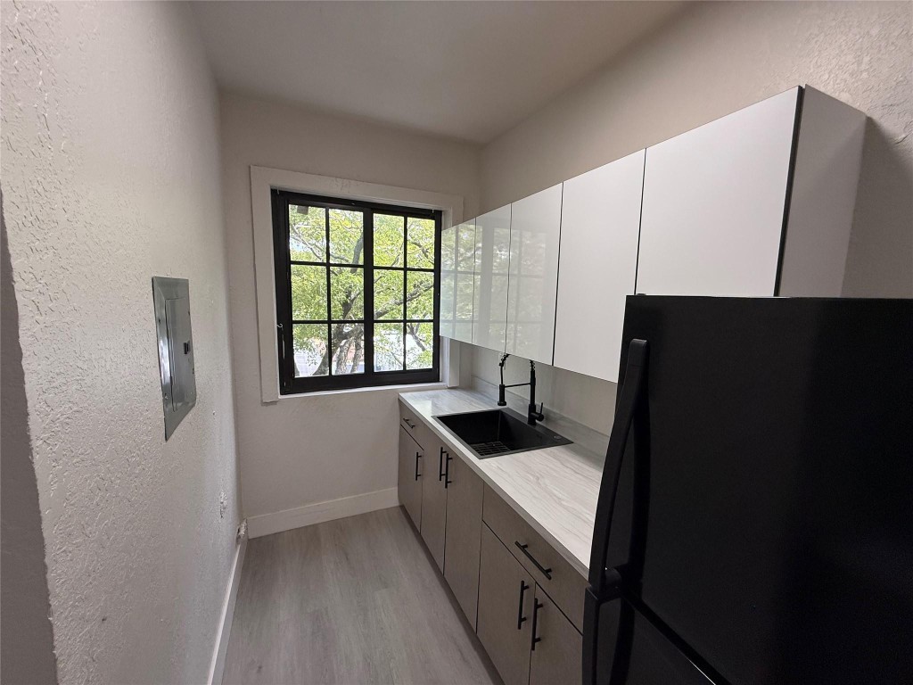 HOLLYWOOD - Residential Lease