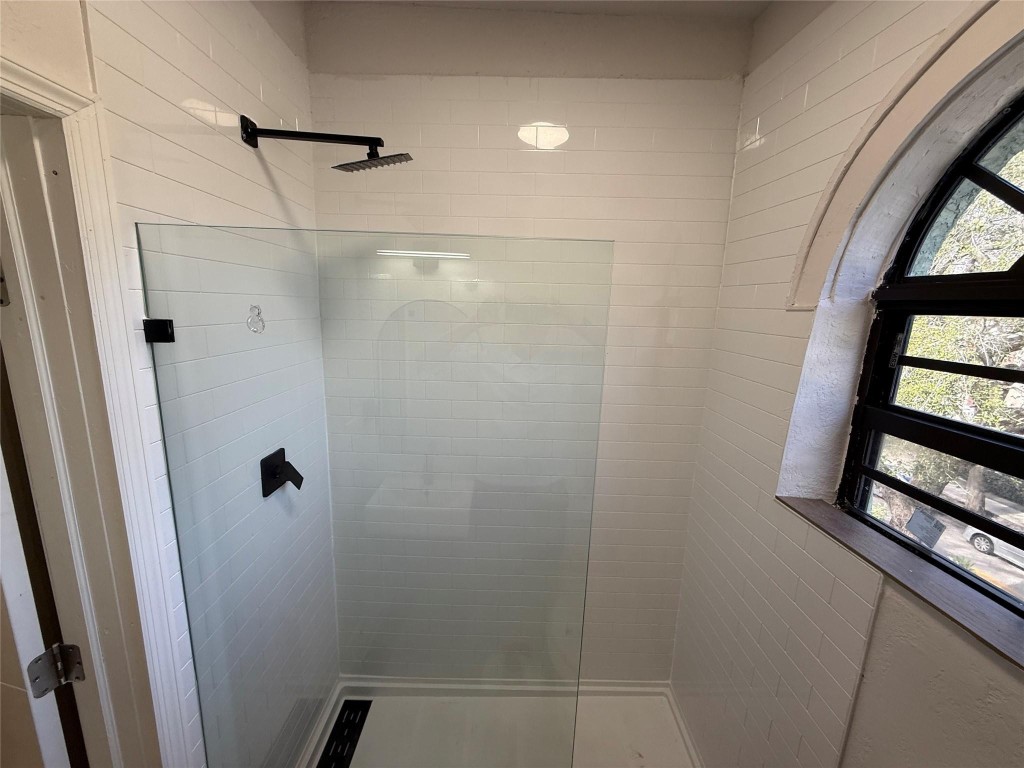 HOLLYWOOD - Residential Lease