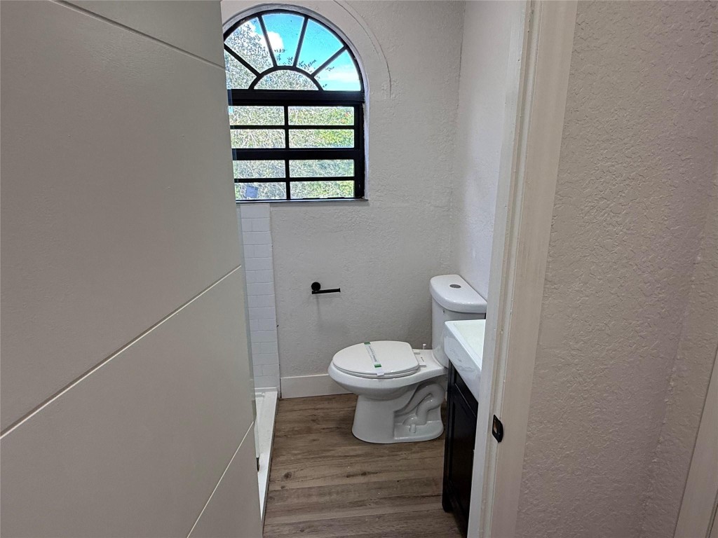 HOLLYWOOD - Residential Lease