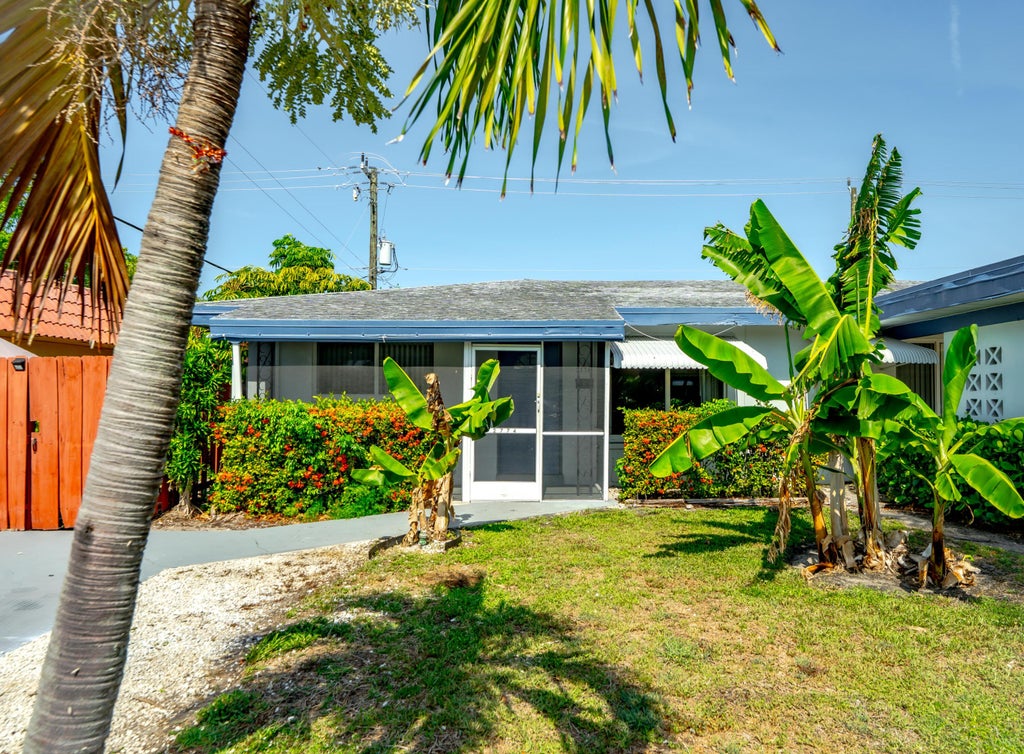Photo of 2772 NE 5th Avenue #2774 A, Boca Raton, FL 33431 (MLS # B26076709)