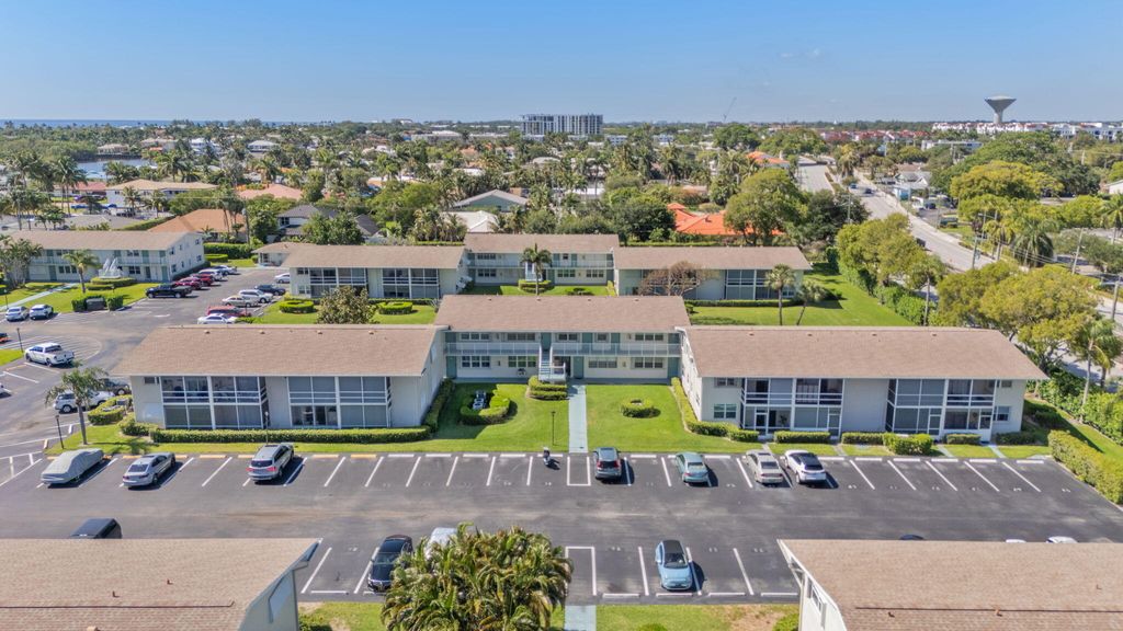 Photo of 740 W Horizons W #203, Boynton Beach, FL 33435 (MLS # B26026389)