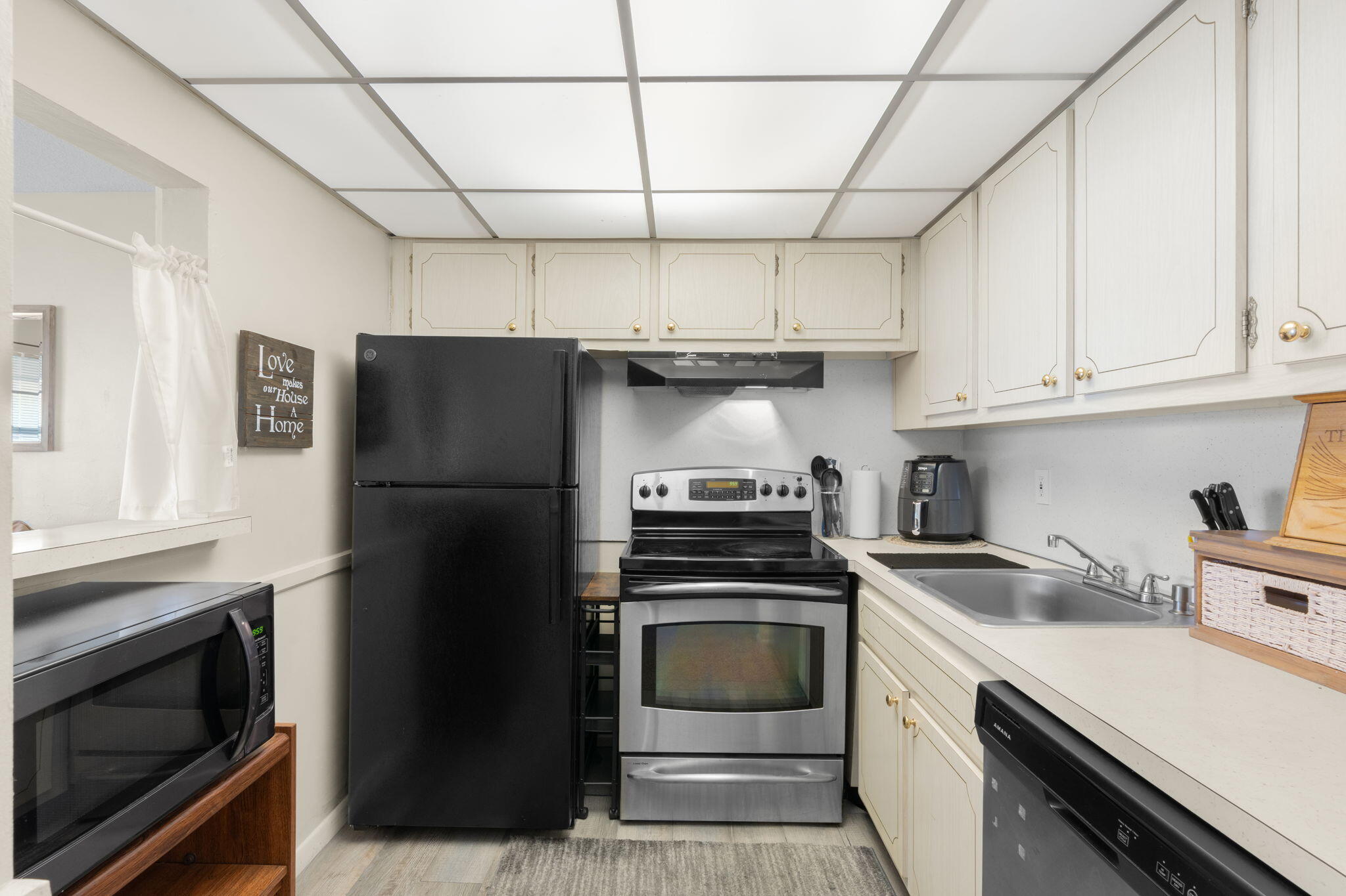 STERLING VILLAGE 740 CONDO - Residential