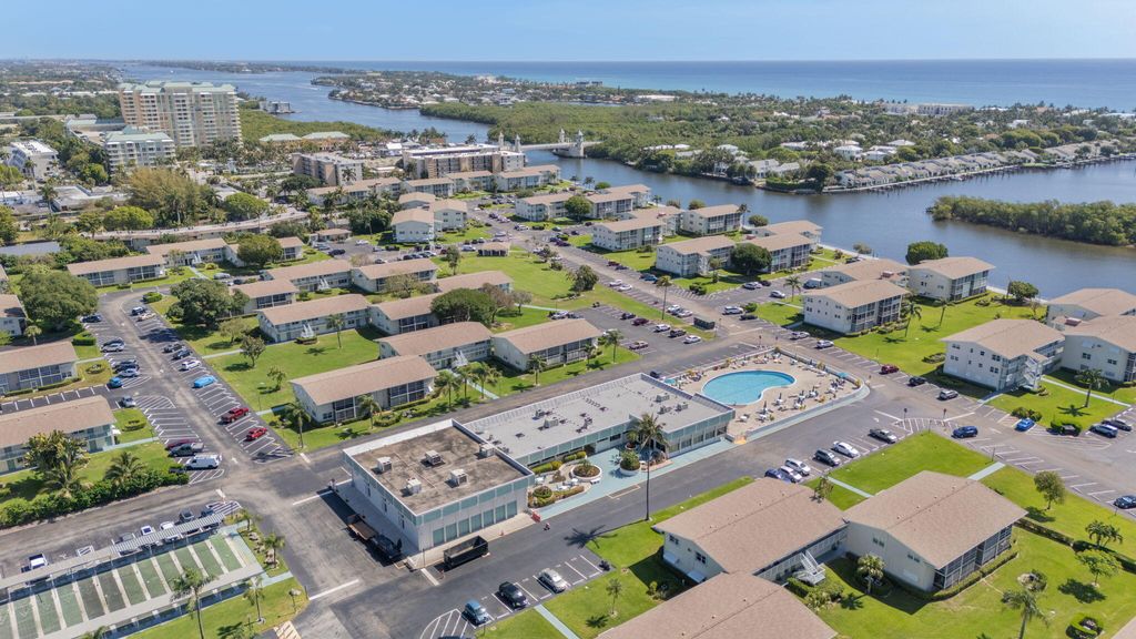 Photo of 740 W Horizons W #203, Boynton Beach, FL 33435 (MLS # B26026389)