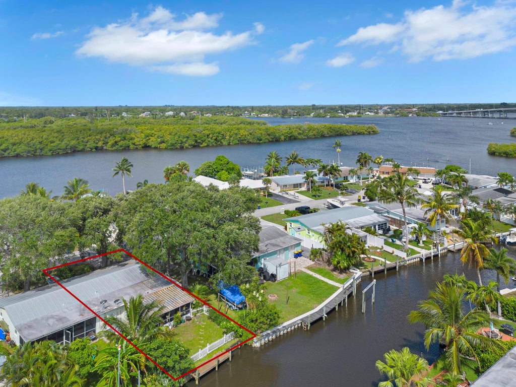 Photo of 103 SW Hideaway Place, Stuart, FL 34994 (MLS # R10999334)