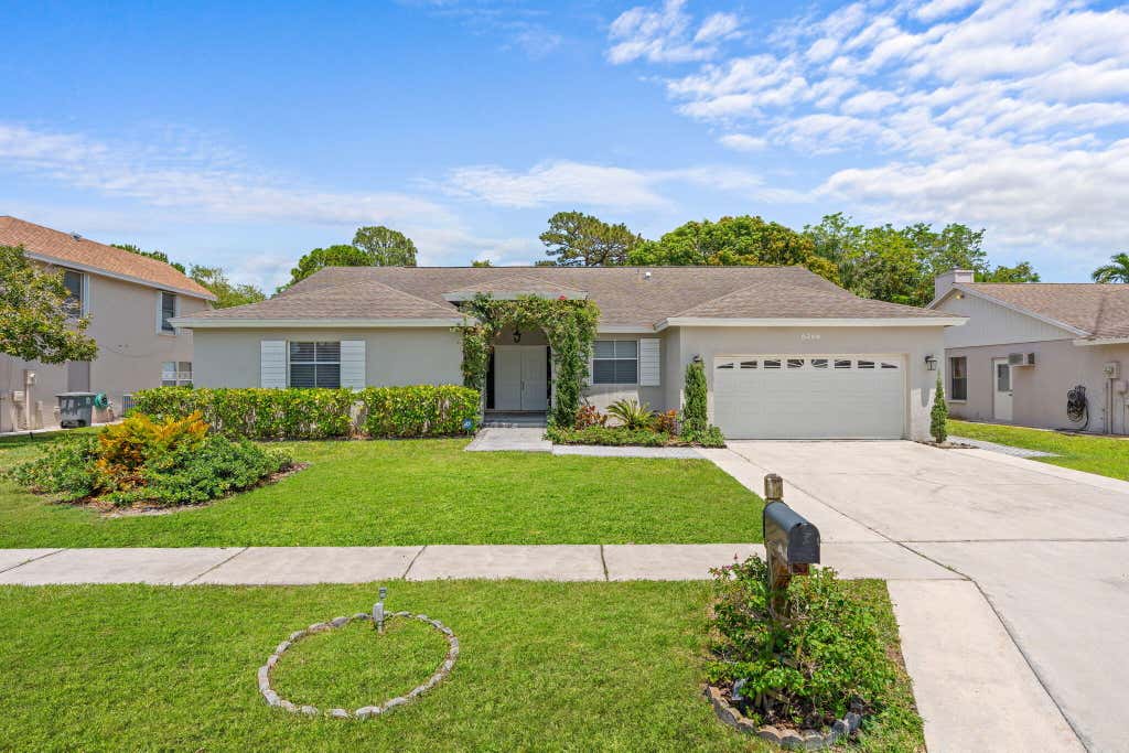 Photo of 6266 Madras Circle, Boynton Beach, FL 33437 (MLS # B26033714)