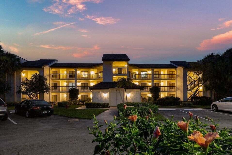 5380 Cedar Lake Drive 302