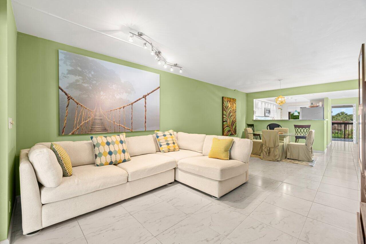 5380 Cedar Lake Drive 302