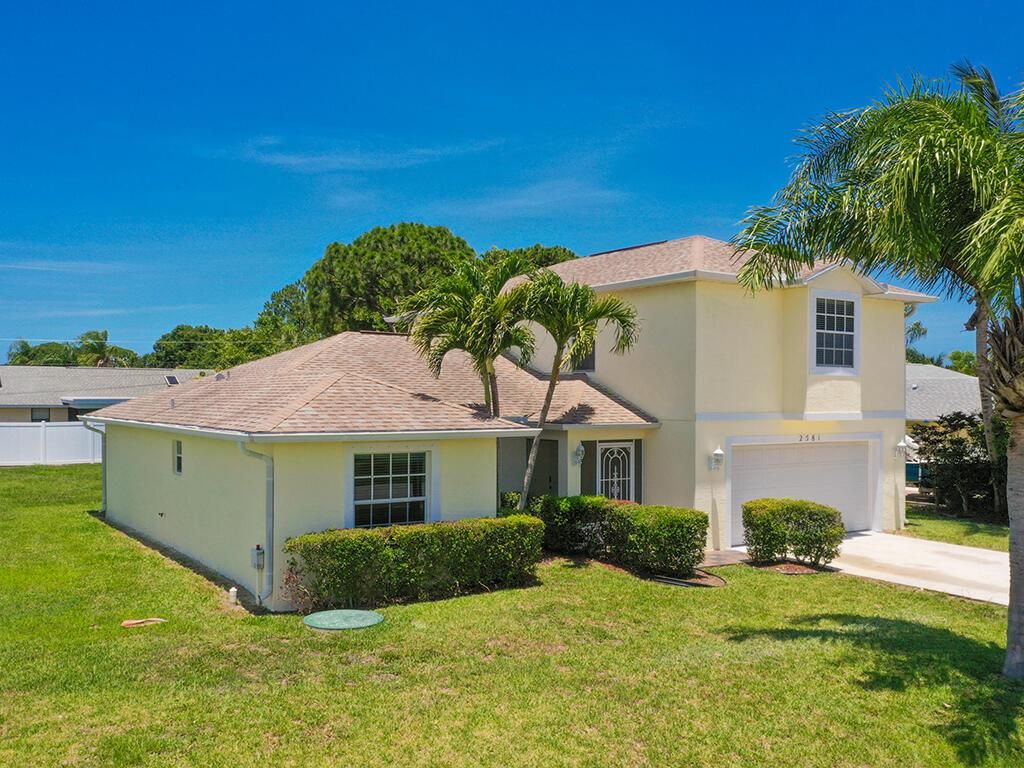 Photo of 2581 SE Jason Avenue, Port Saint Lucie, FL 34952 (MLS # R10796160)