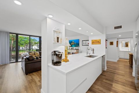 799 Jeffery Street 202 Boca Raton FL 33487