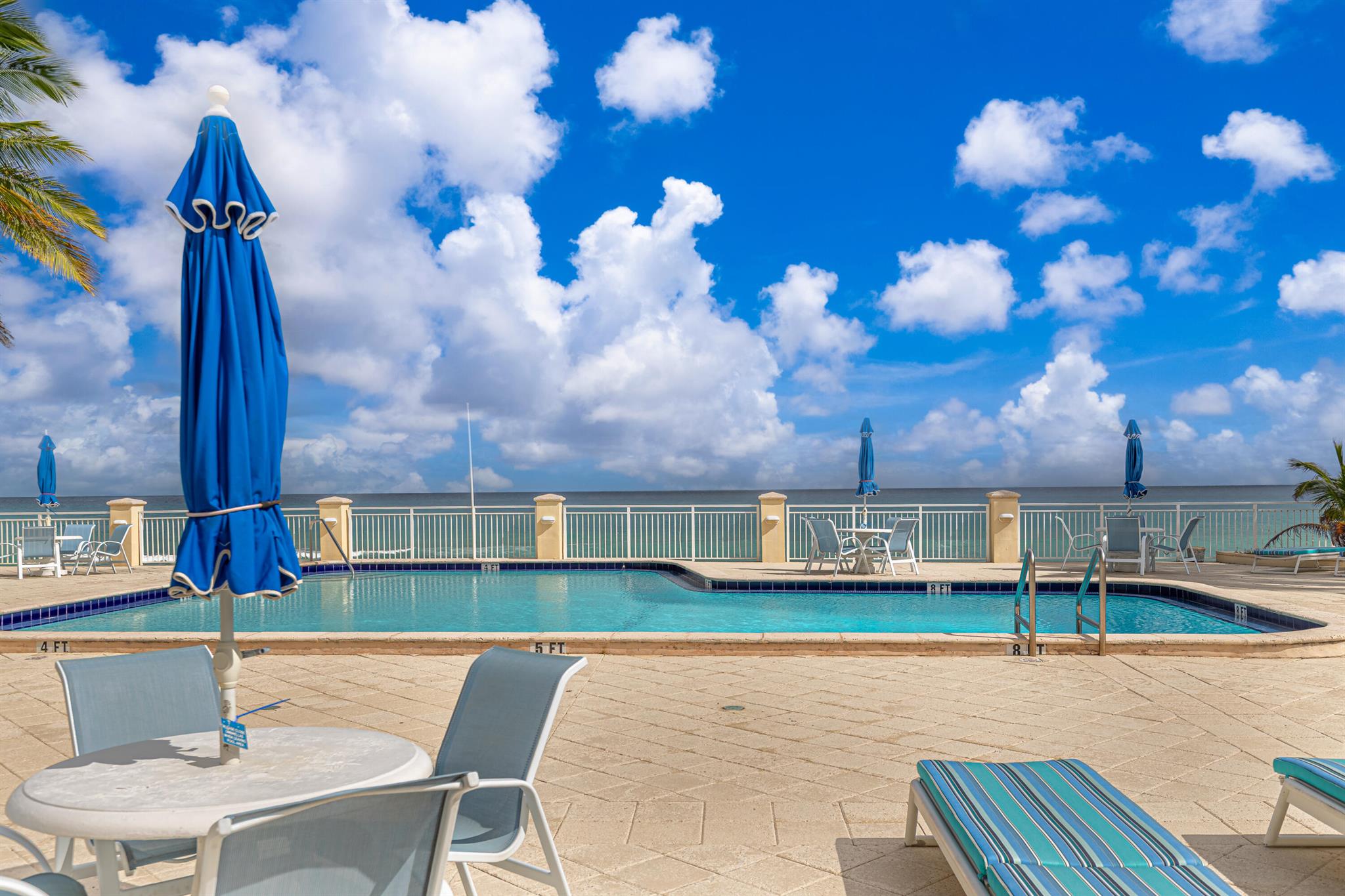 LA BONNE VIE CONDO - Residential