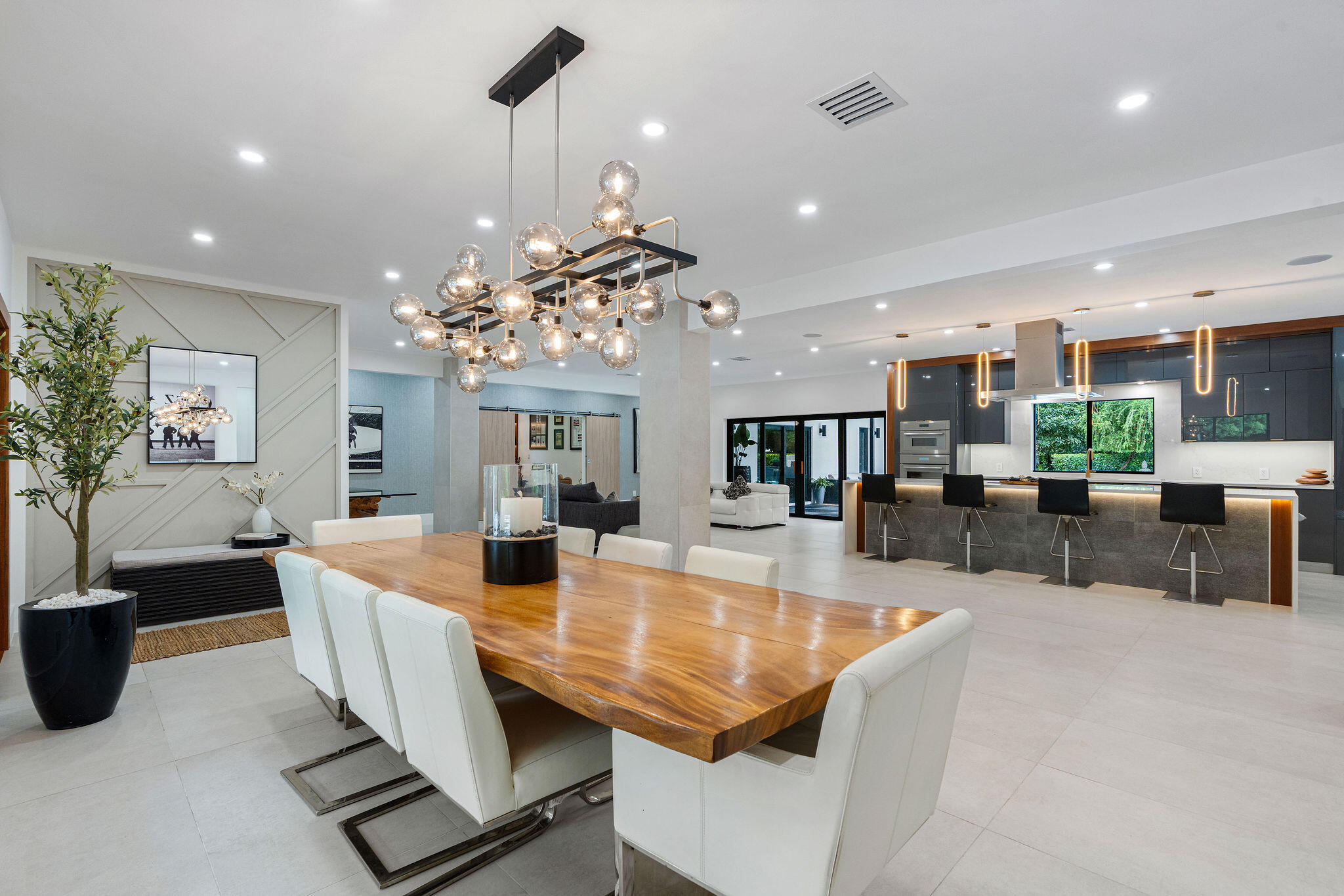 14800 Marvin Lane, Southwest Ranches, FL, 33330/$4,250,000 3 14800 Marvin Lane
