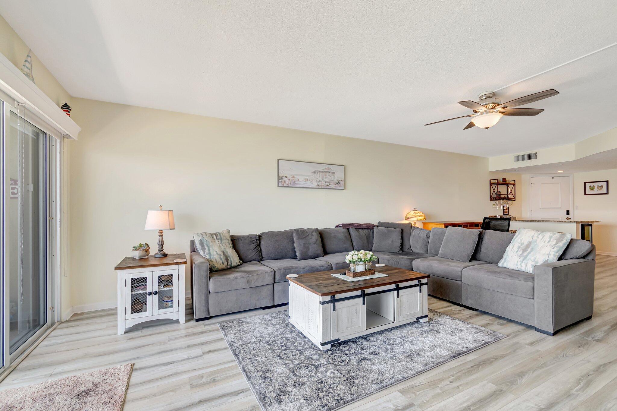 801 Lake Shore Drive 405