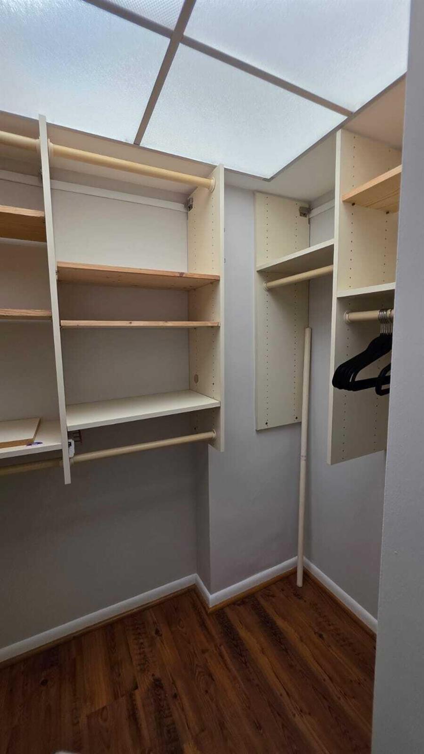 LA BONNE VIE CONDO - Residential Lease