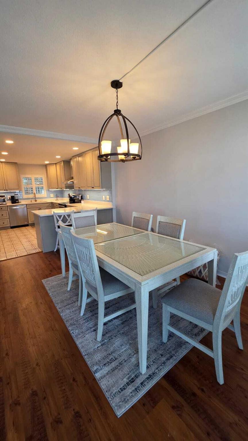 LA BONNE VIE CONDO - Residential Lease