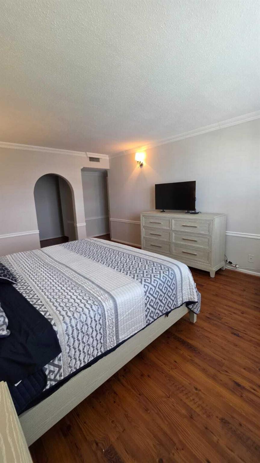LA BONNE VIE CONDO - Residential Lease