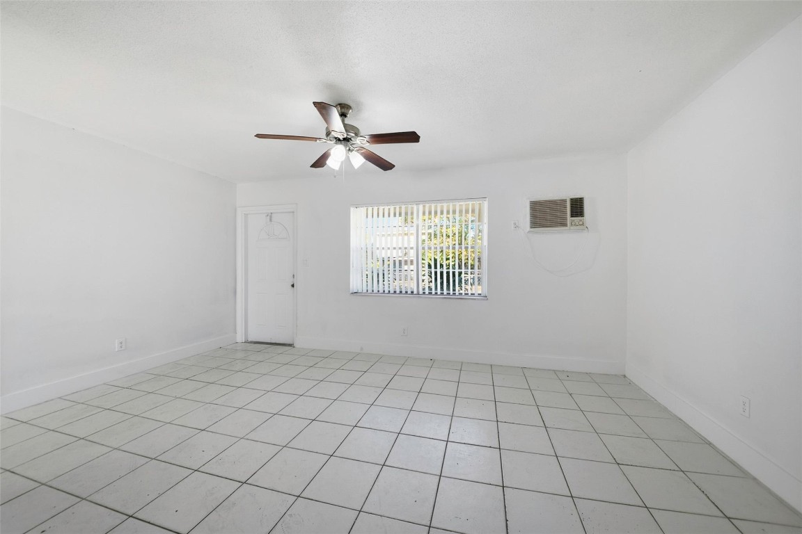 Broward Park 25-49 B - Residential Income