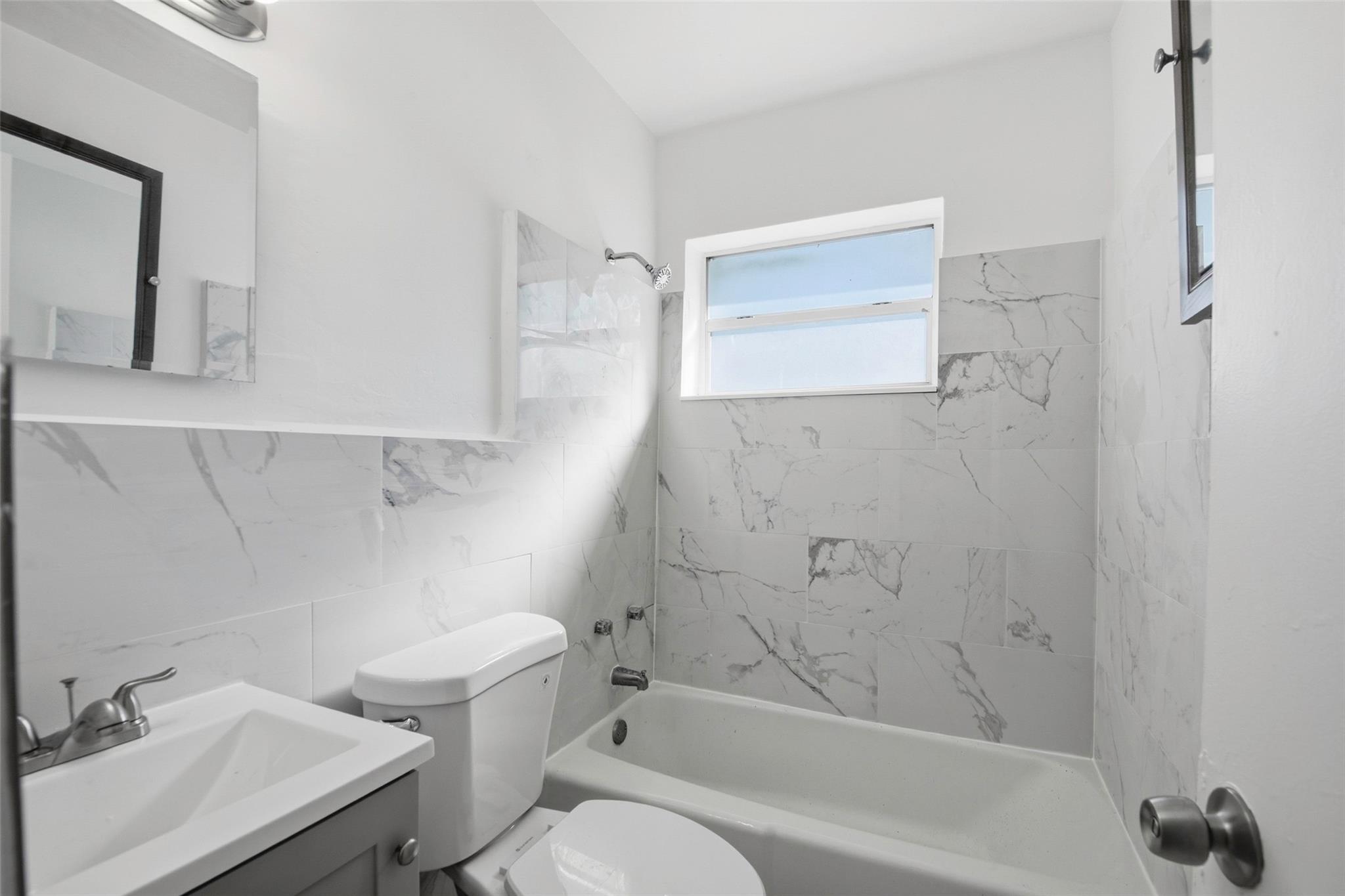 Broward Park 25-49 B - Residential Income