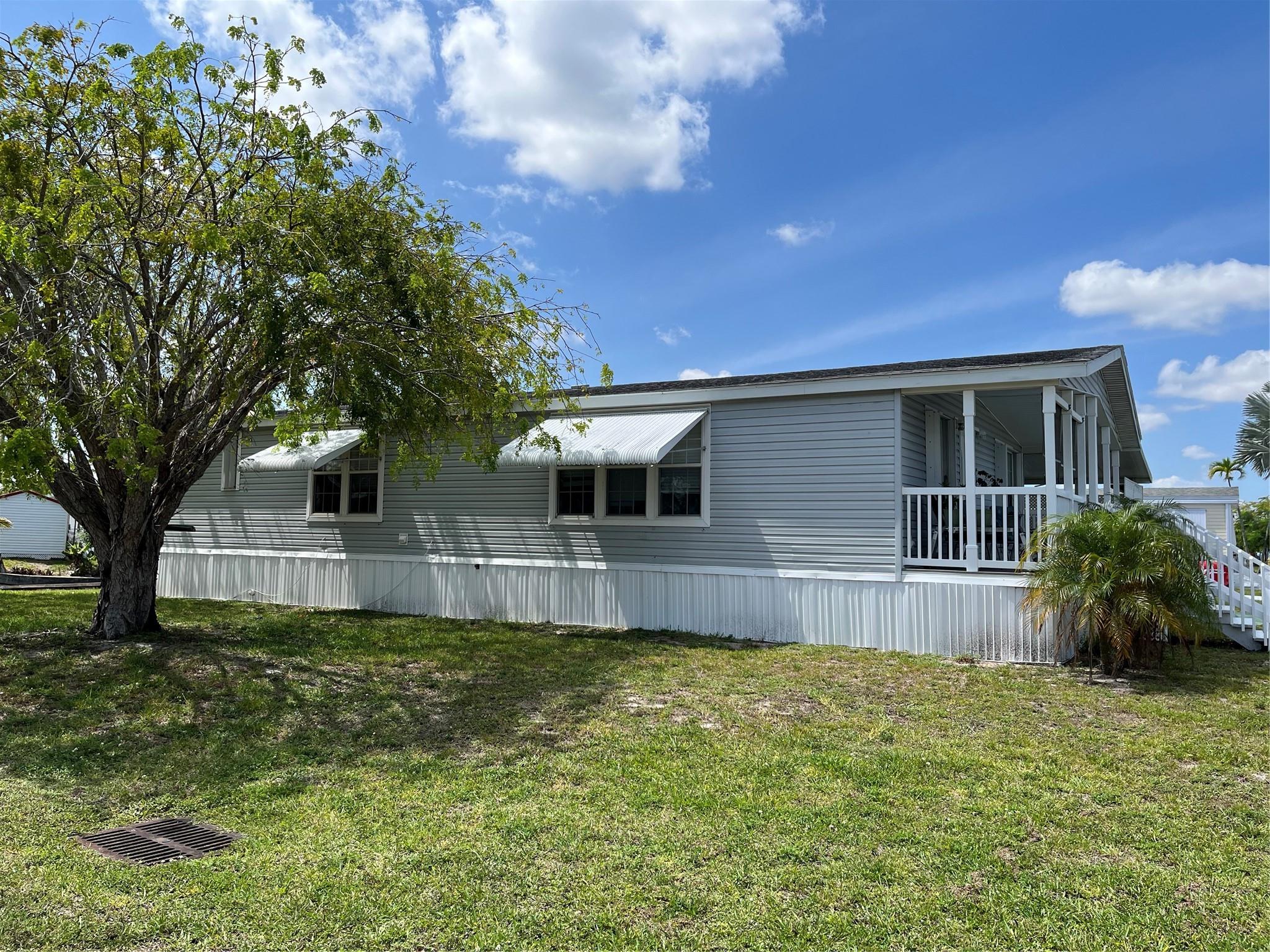 2081 SW 84th Ave, Davie, FL, 33324/$300,000 1 2081 SW 84th Ave