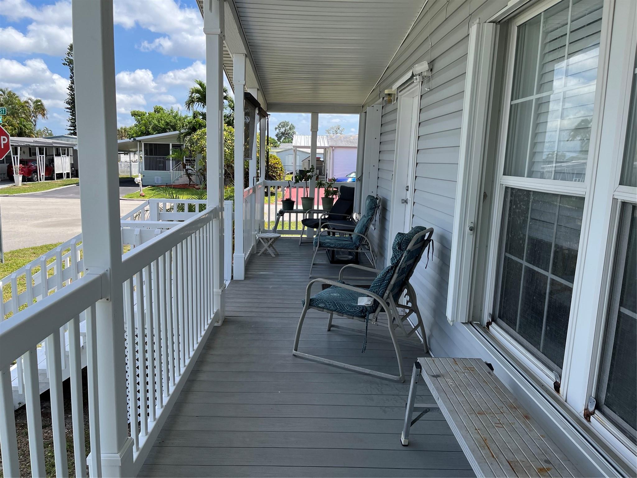2081 SW 84th Ave, Davie, FL, 33324/$300,000 3 2081 SW 84th Ave