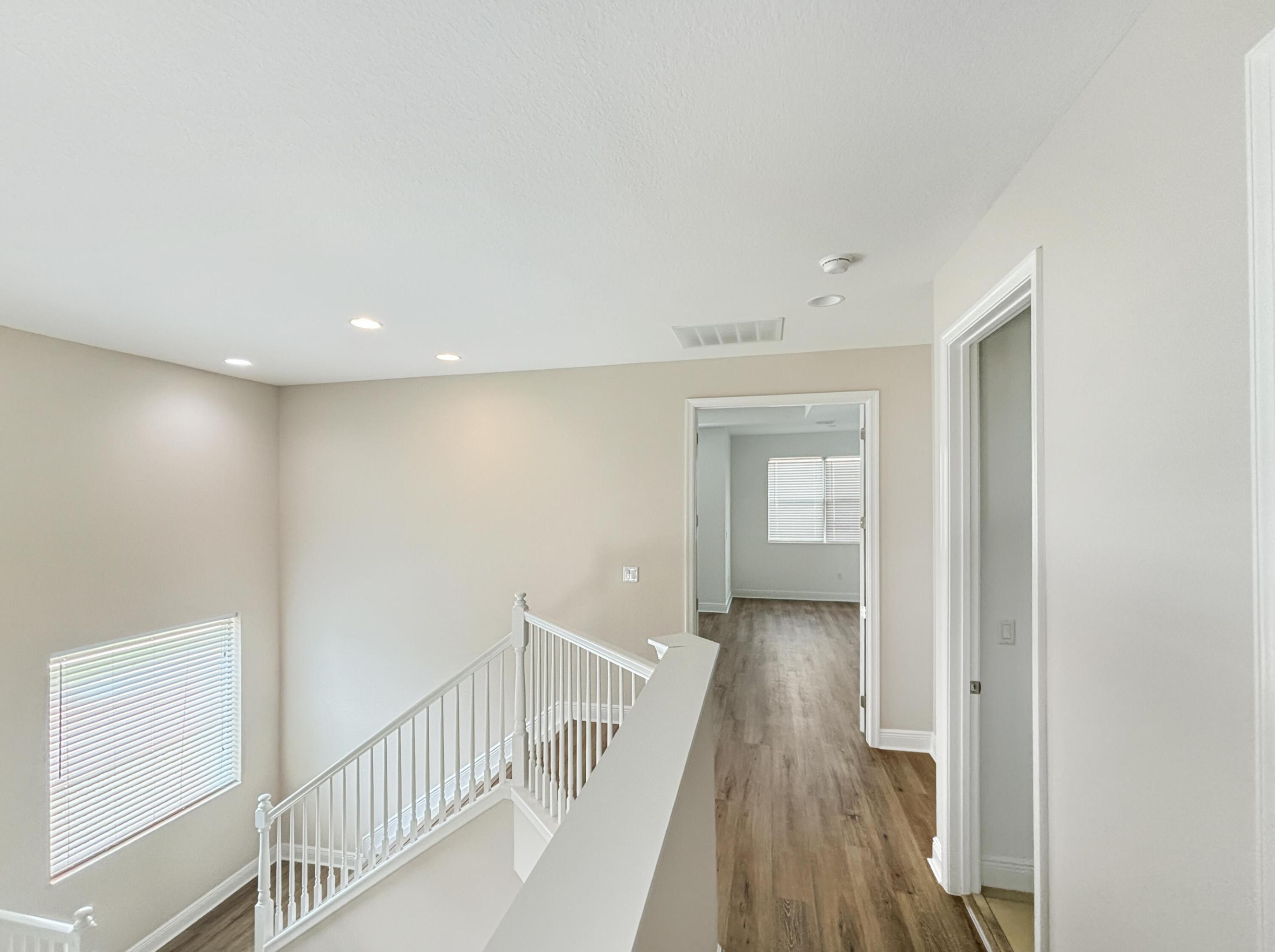 PORTOSOL REPL NO 4 - Residential Lease