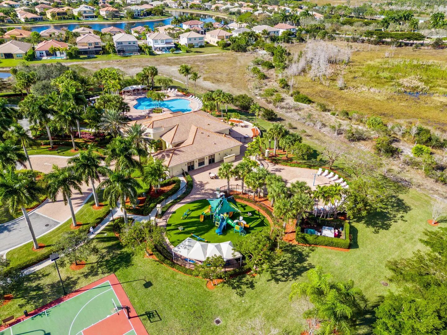 PORTOSOL REPL NO 4 - Residential Lease