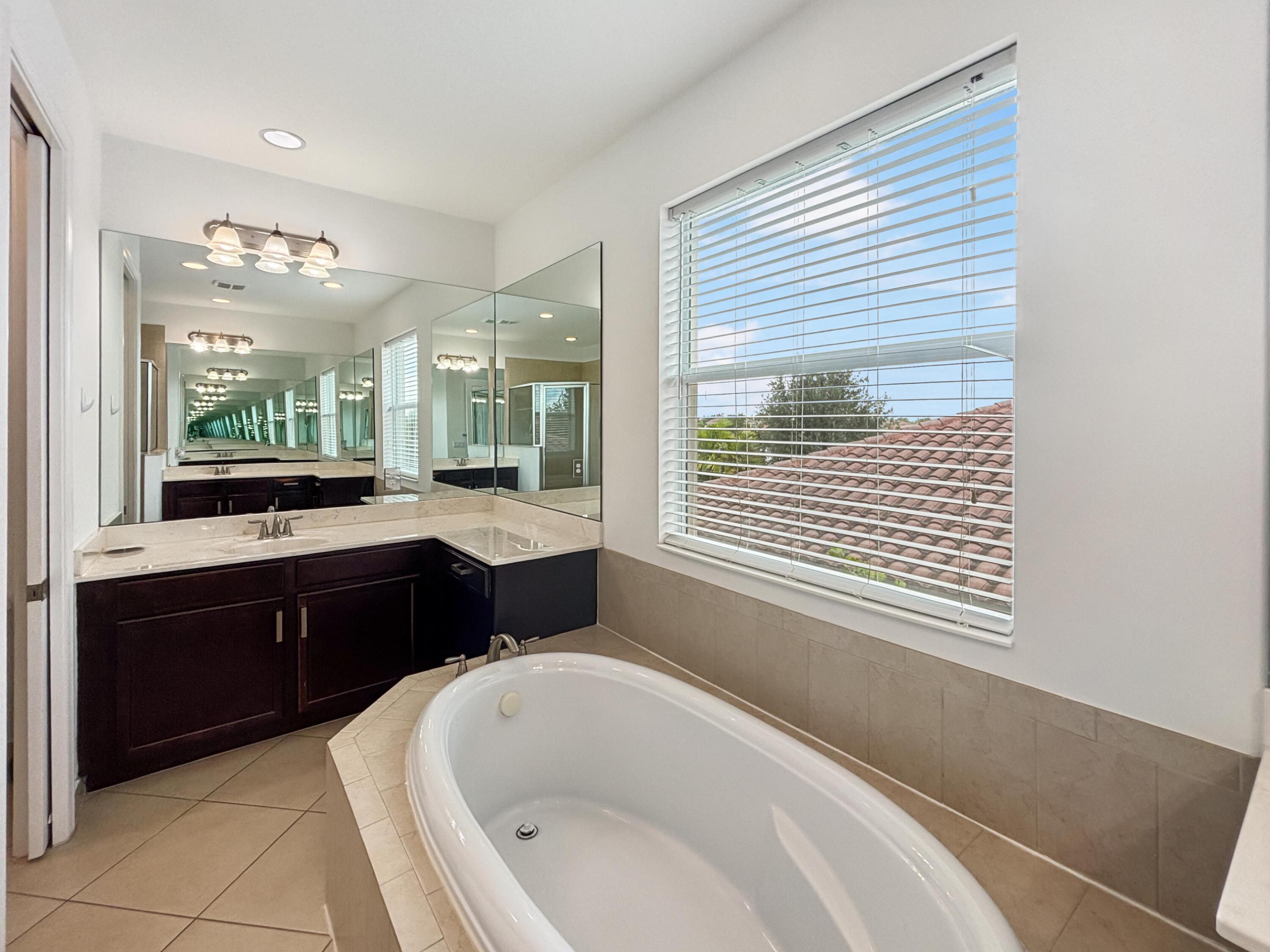 PORTOSOL REPL NO 4 - Residential Lease