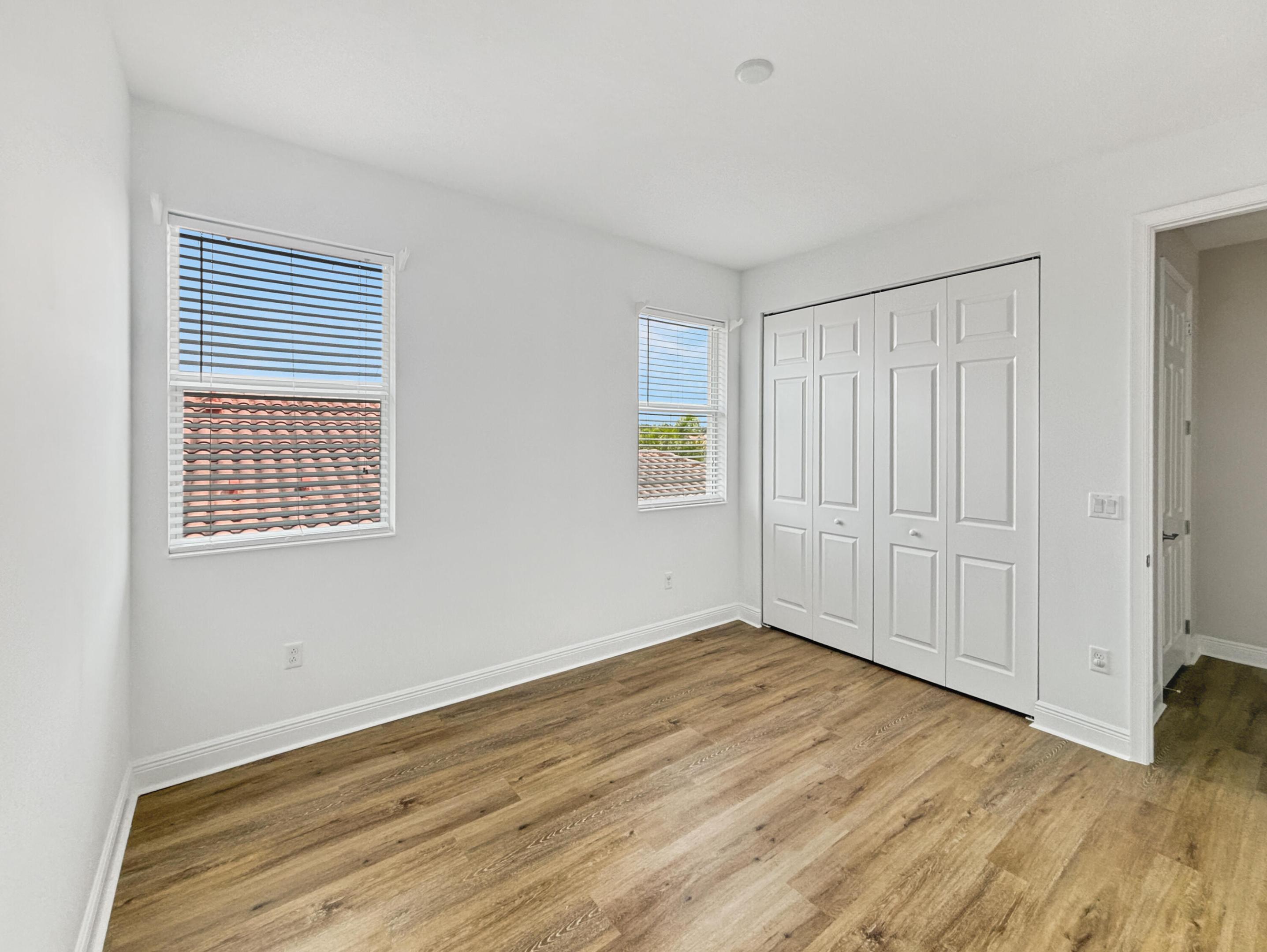 PORTOSOL REPL NO 4 - Residential Lease