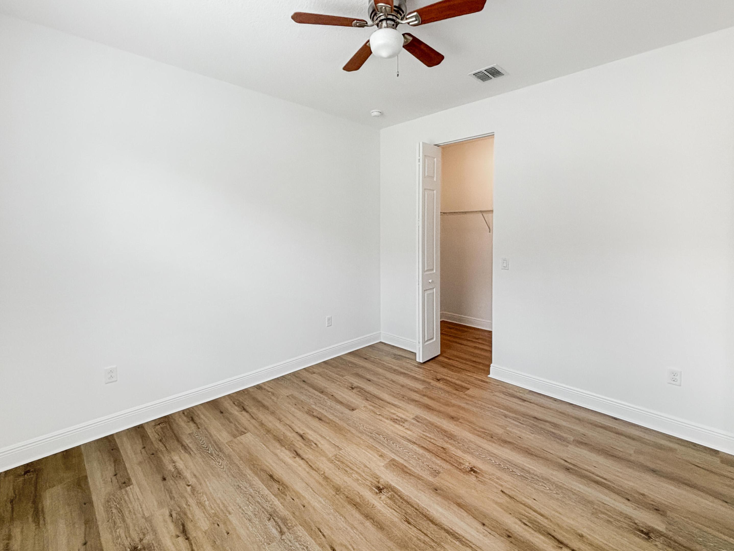 PORTOSOL REPL NO 4 - Residential Lease