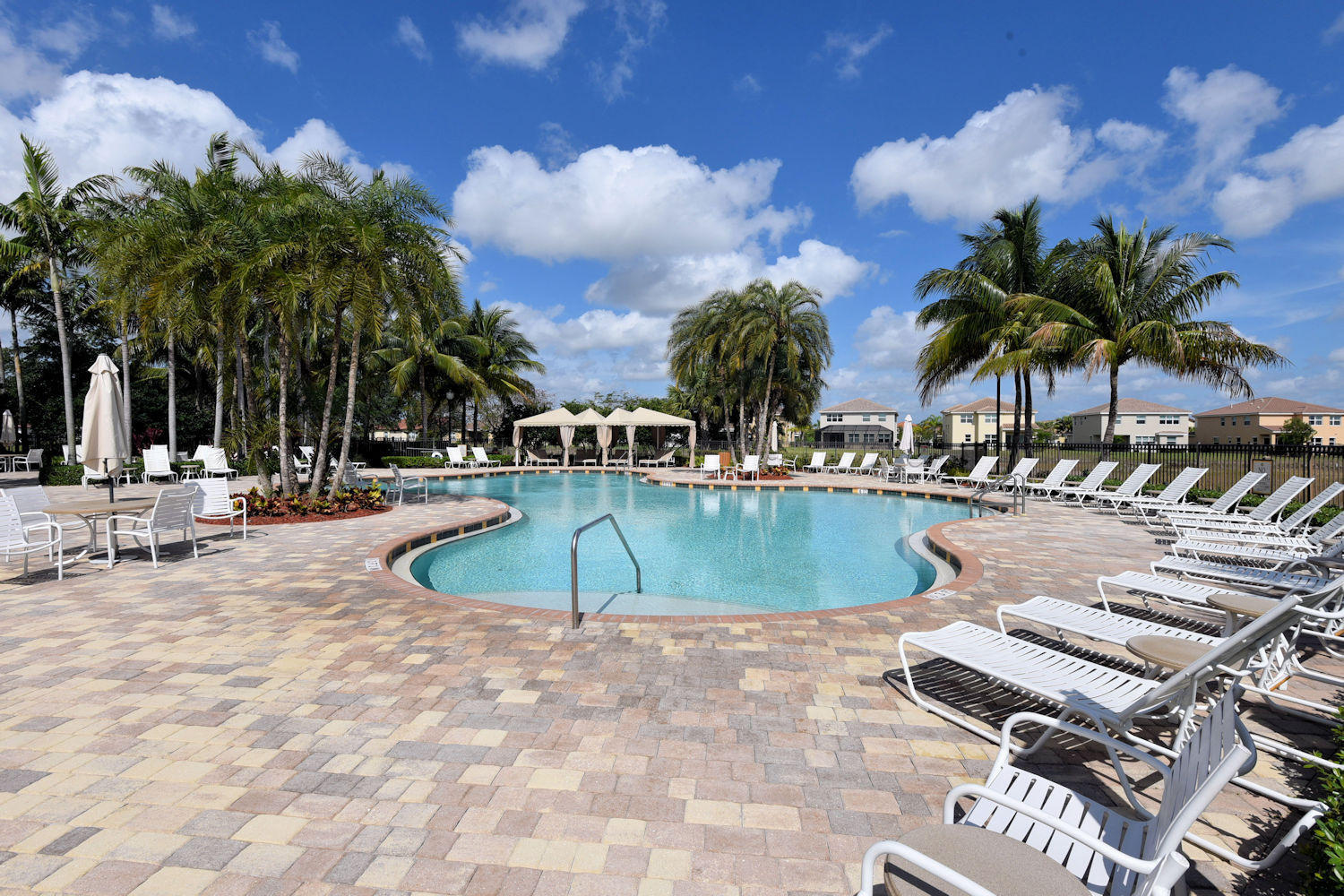 PORTOSOL REPL NO 4 - Residential Lease