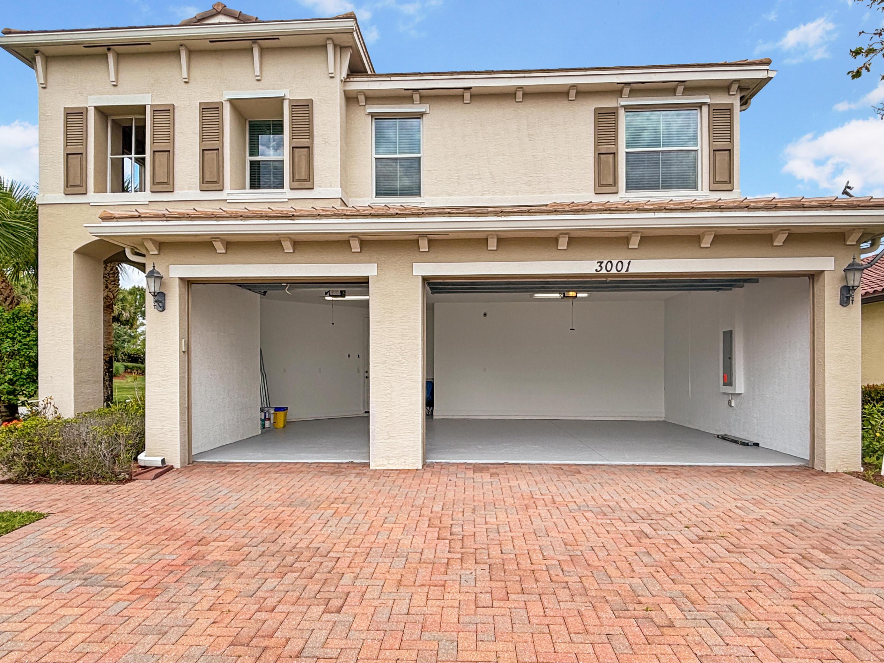 PORTOSOL REPL NO 4 - Residential Lease