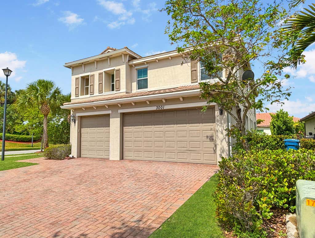 Photo of 3001 Strada Court, Royal Palm Beach, FL 33411 (MLS # B26028120)