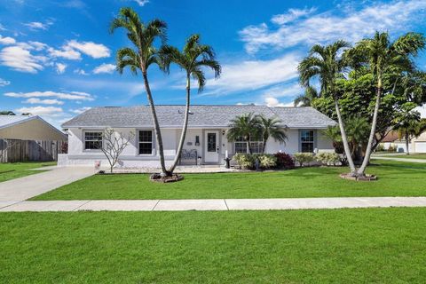 8055 Rose Marie Circle Boynton Beach FL 33472