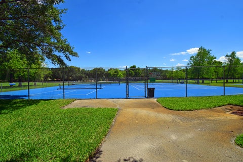 Tiny photo for 10791 NW 14th Street #292, Plantation, FL 33322 (MLS # B26034905)