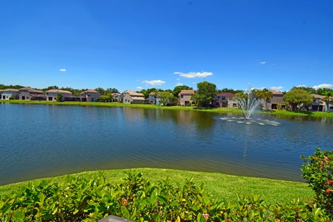 Tiny photo for 10791 NW 14th Street #292, Plantation, FL 33322 (MLS # B26034905)