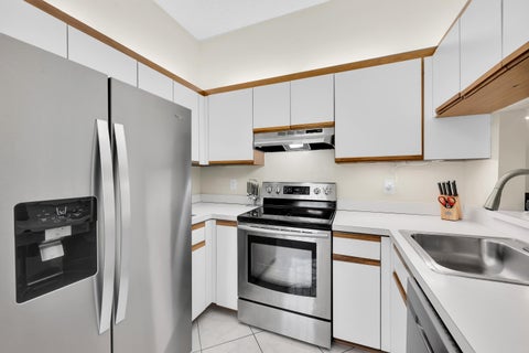 Tiny photo for 10791 NW 14th Street #292, Plantation, FL 33322 (MLS # B26034905)