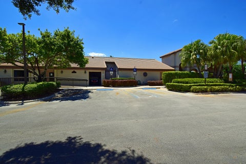 Tiny photo for 10791 NW 14th Street #292, Plantation, FL 33322 (MLS # B26034905)