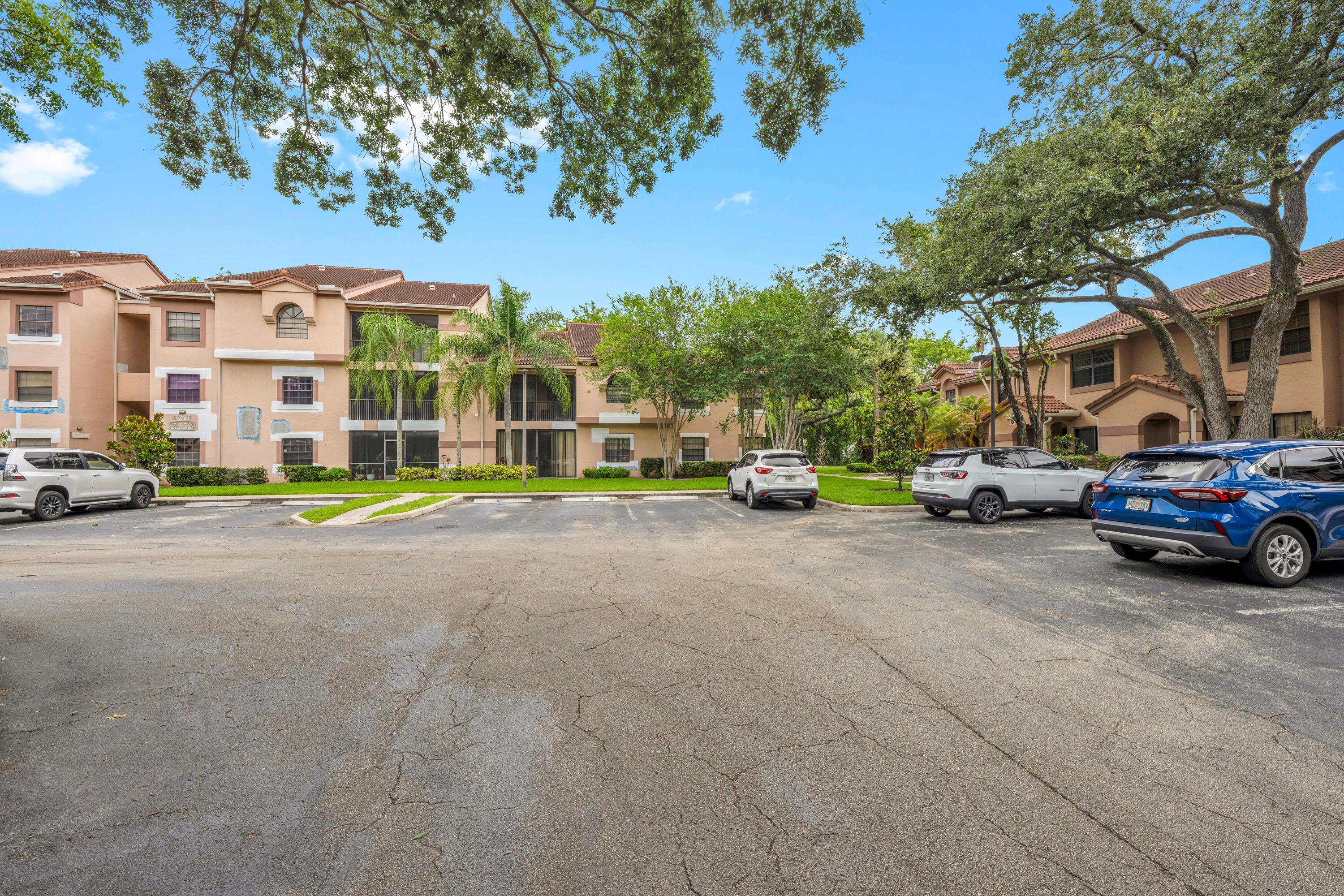 OPTIMA VILLAGE I-D CONDO - Residential