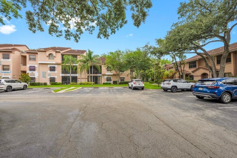 Tiny photo for 10791 NW 14th Street #292, Plantation, FL 33322 (MLS # B26034905)