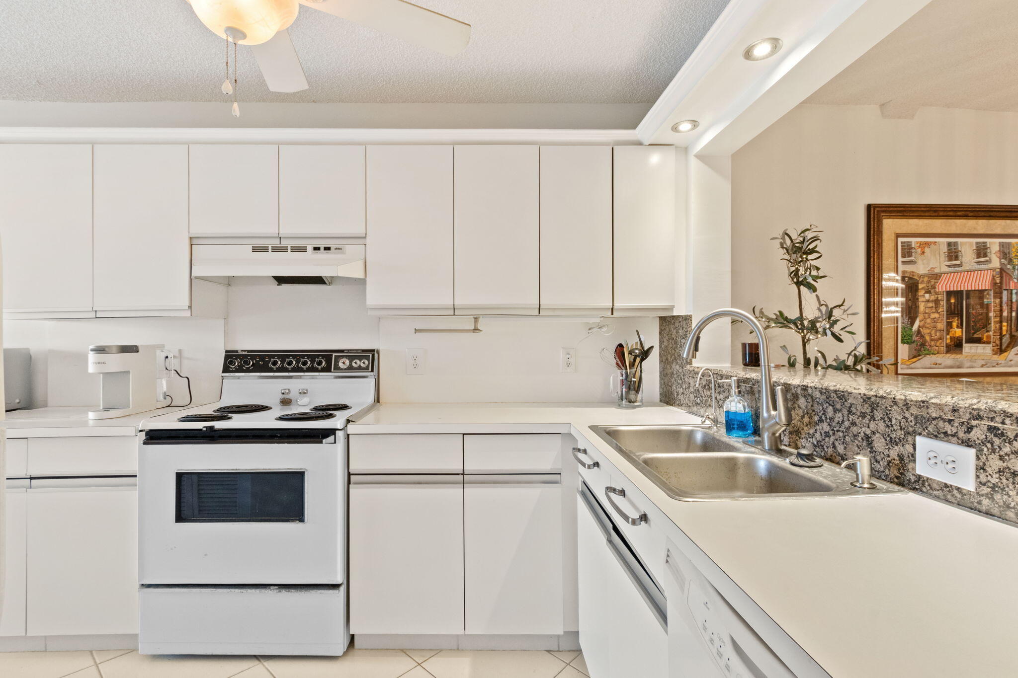 5380 Cedar Lake Drive 303