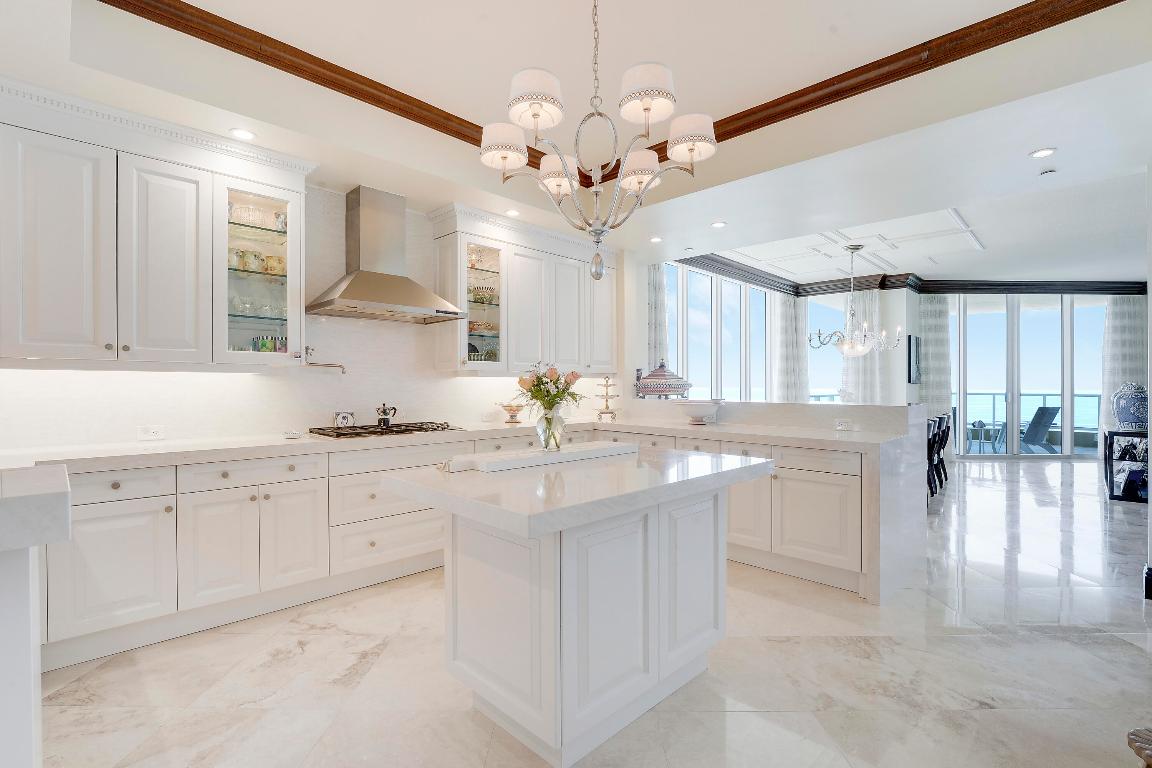 OCEAN'S EDGE - Residential