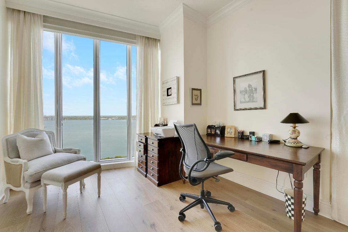 OCEAN'S EDGE - Residential