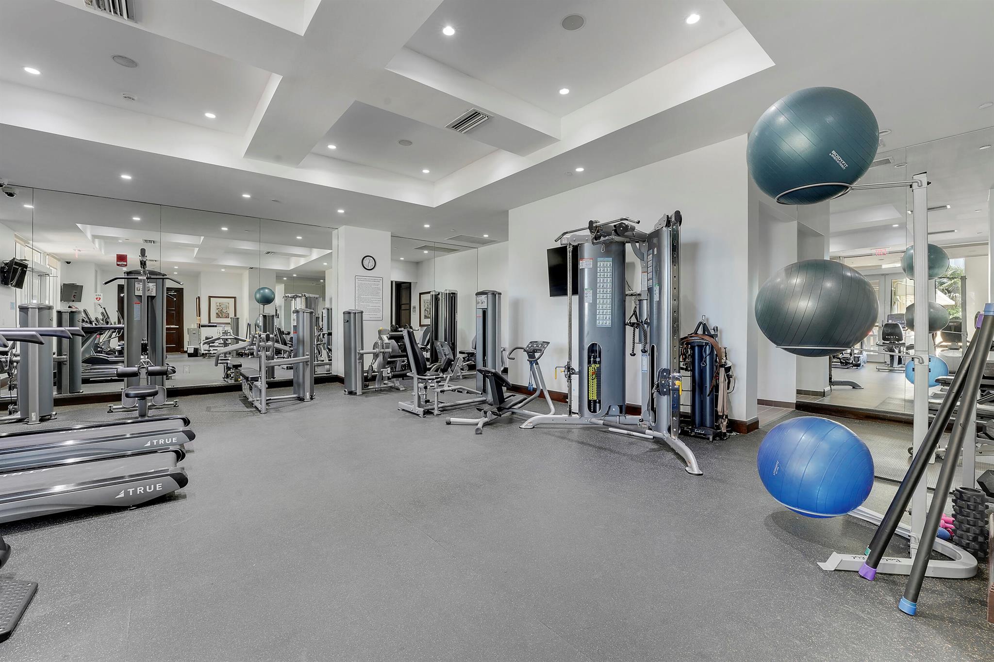 OCEAN'S EDGE - Residential