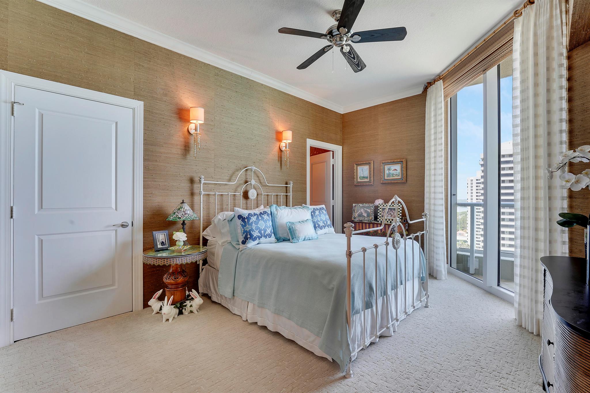 OCEAN'S EDGE - Residential