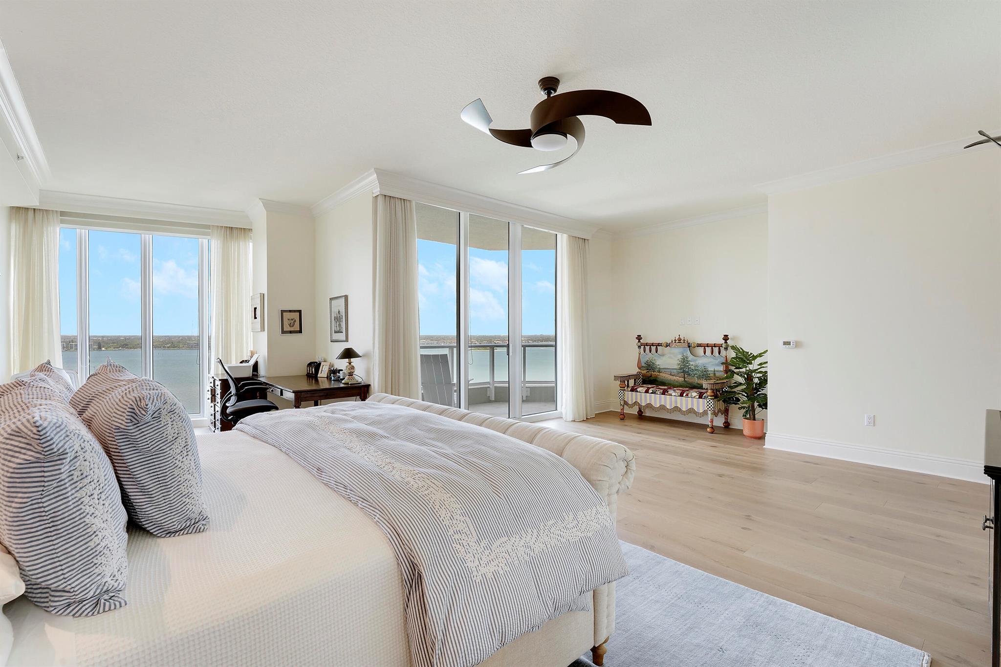 OCEAN'S EDGE - Residential