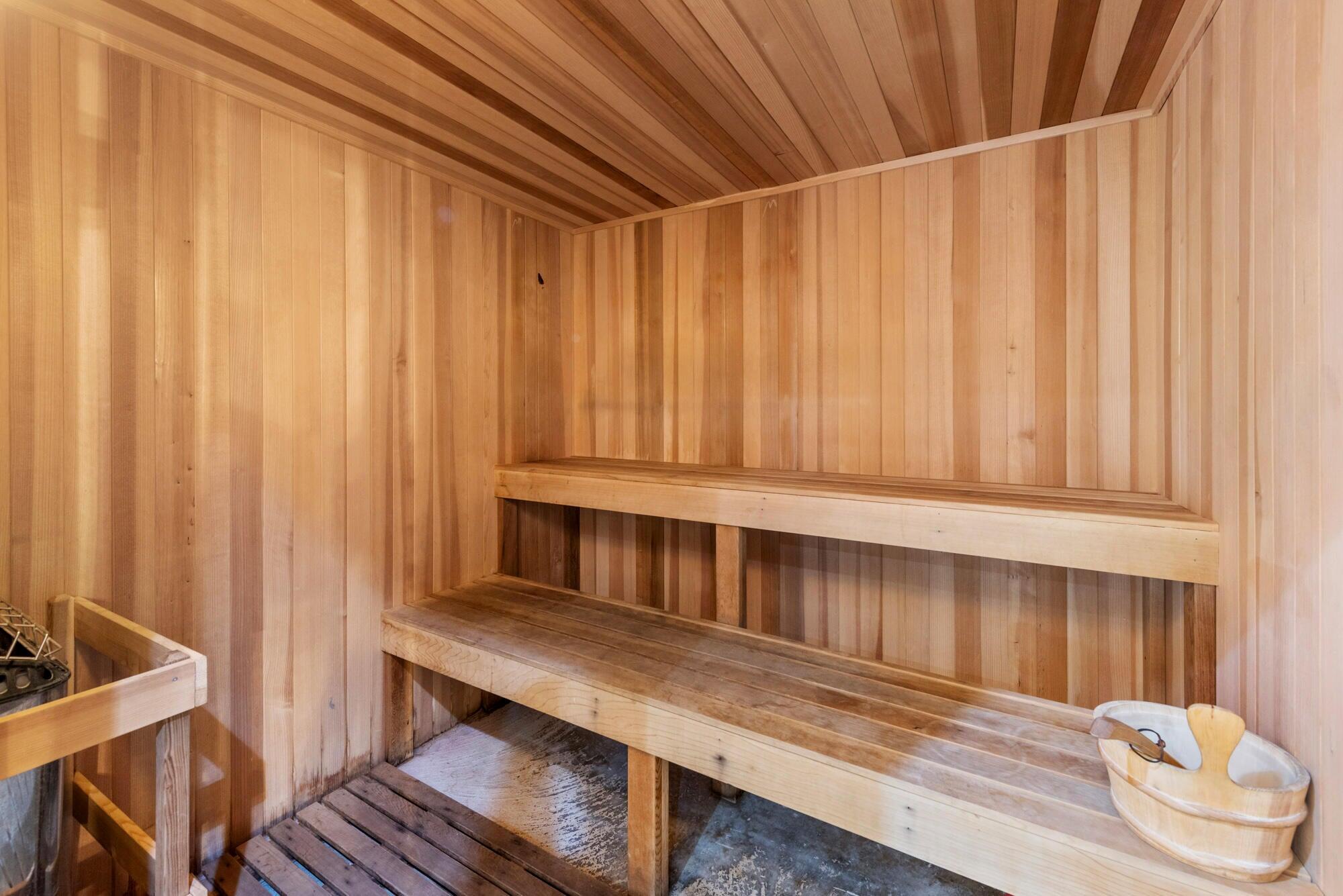 OCEAN'S EDGE - Residential